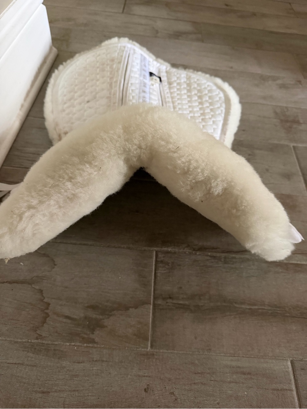Mattes Sheepskin-Trim Saddle Pad - Picture 5 of 5
